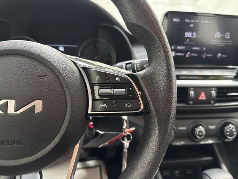 Used 2023 Kia Forte LXS w/ LXS Technology Package FWD image 18