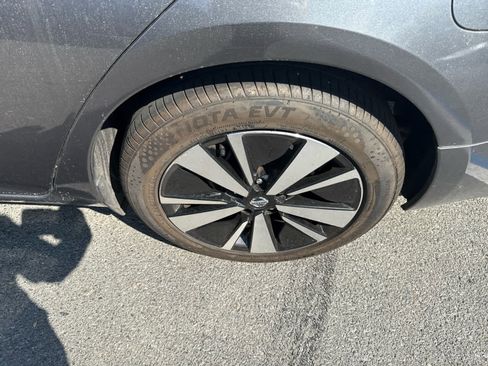 Used 2022 Nissan Altima 2.5 SV image 5