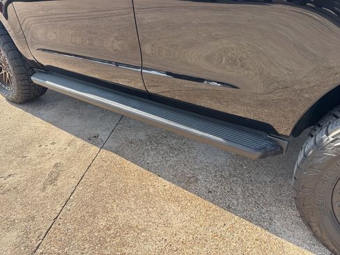 Used 2025 Ford Expedition Active image 10