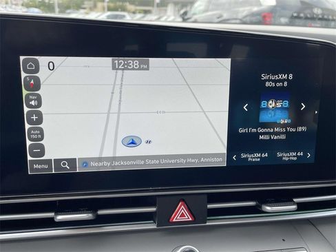 Used 2024 Hyundai Elantra SEL image 17