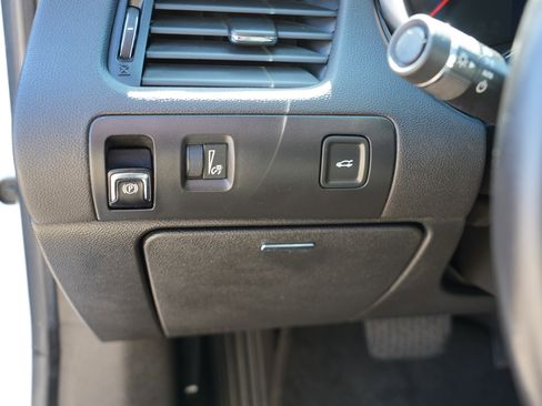 Used 2019 Chevrolet Impala LT FWD image 14