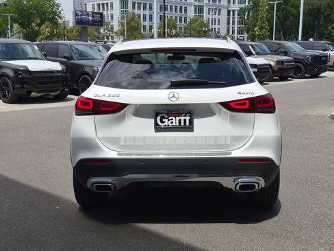 Used 2023 Mercedes-Benz GLA 250 4MATIC image 4