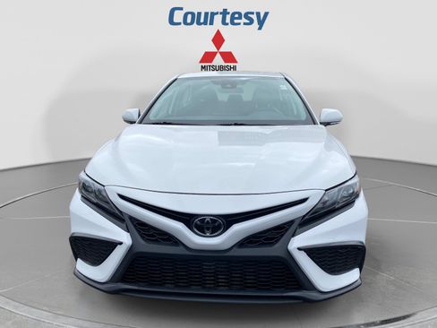 Used 2023 Toyota Camry SE FWD image 8