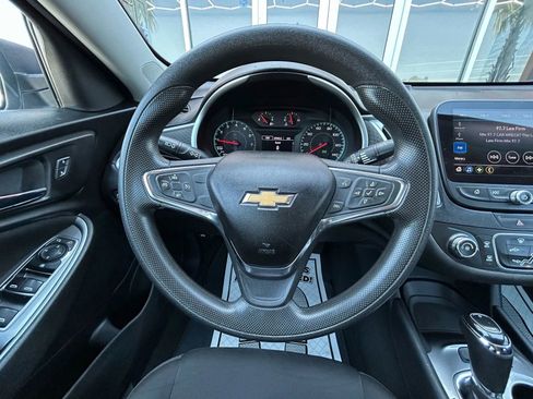 Used 2019 Chevrolet Malibu LS image 16