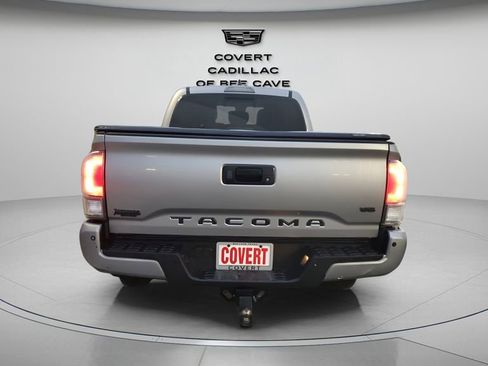 Used 2021 Toyota Tacoma TRD Sport w/ Technology Package image 8