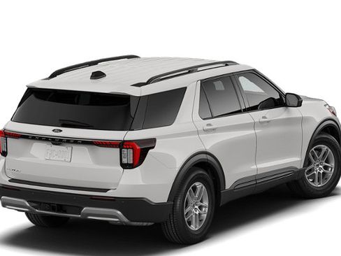 New 2027 Ford Explorer Active w/ Active Comfort Package RWD image 3