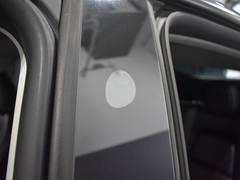 Used 2023 Tesla Model Y Long Range image 36