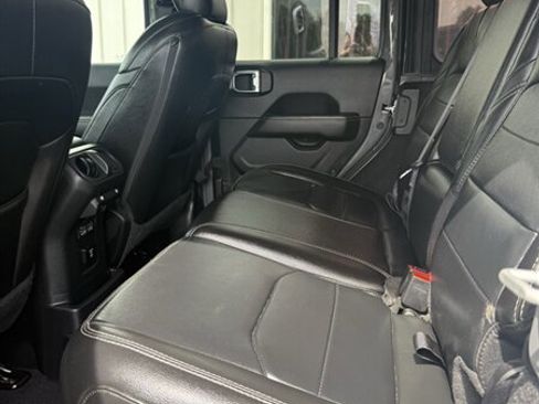Used 2023 Jeep Wrangler Unlimited Sahara AWD/4WD image 35