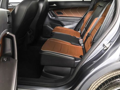 Used 2023 Volkswagen Tiguan SEL R-Line image 38