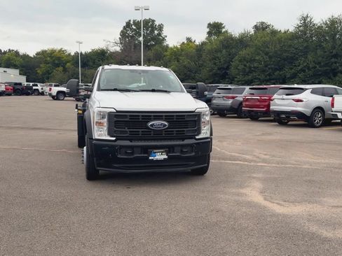 Used 2024 Ford F450 XL AWD/4WD image 3