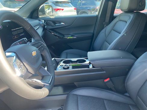 New 2026 Chevrolet Equinox LT w/ Convenience Package II image 8
