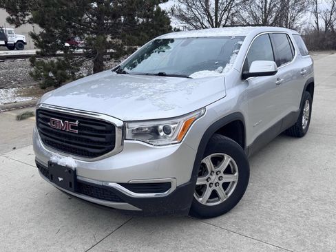 Used 2017 GMC Acadia SLE image 1