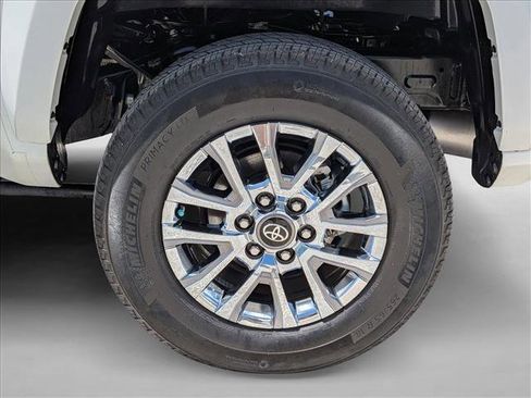 Used 2024 Toyota Tacoma Limited w/ Limited Package (LT) AWD/4WD image 24
