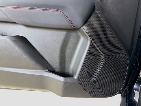 Used 2023 Chevrolet Colorado Z71 w/ Z71 Convenience Package 2 image 19