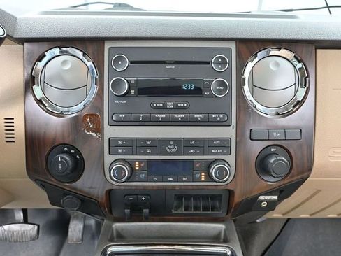 Used 2011 Ford F250 Lariat w/ Lariat Interior Pkg AWD/4WD image 30