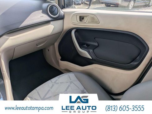 Used 2012 Ford Fiesta SE FWD image 15