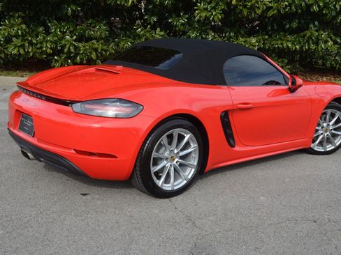Used 2020 Porsche 718 Boxster image 3