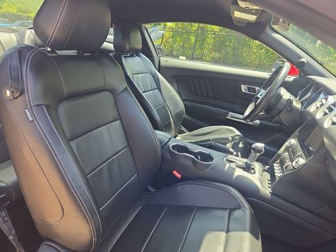 Used 2022 Ford Mustang Premium RWD image 19