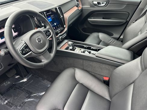 Certified 2023 Volvo XC60 T8 Plus w/ Protection Package Premier AWD/4WD image 10