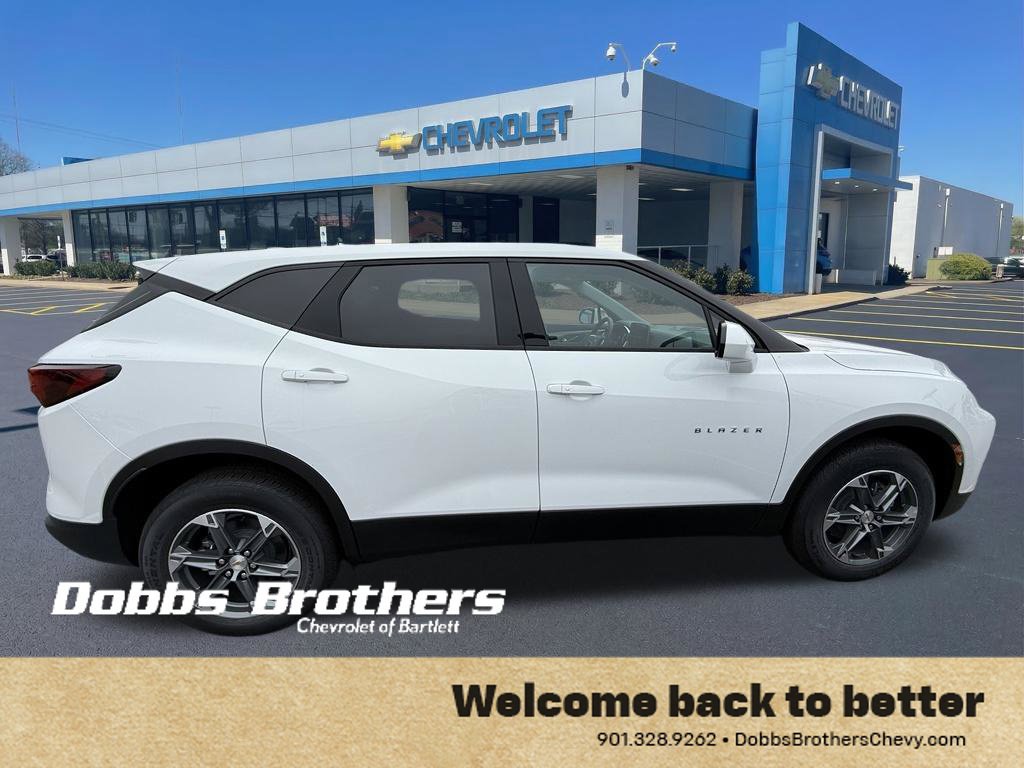 New 2026 Chevrolet Blazer LT w/ LPO, Floor Liner Package FWD image 9