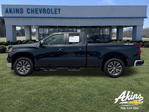 Used 2024 Chevrolet Silverado 1500 LT AWD/4WD image 1
