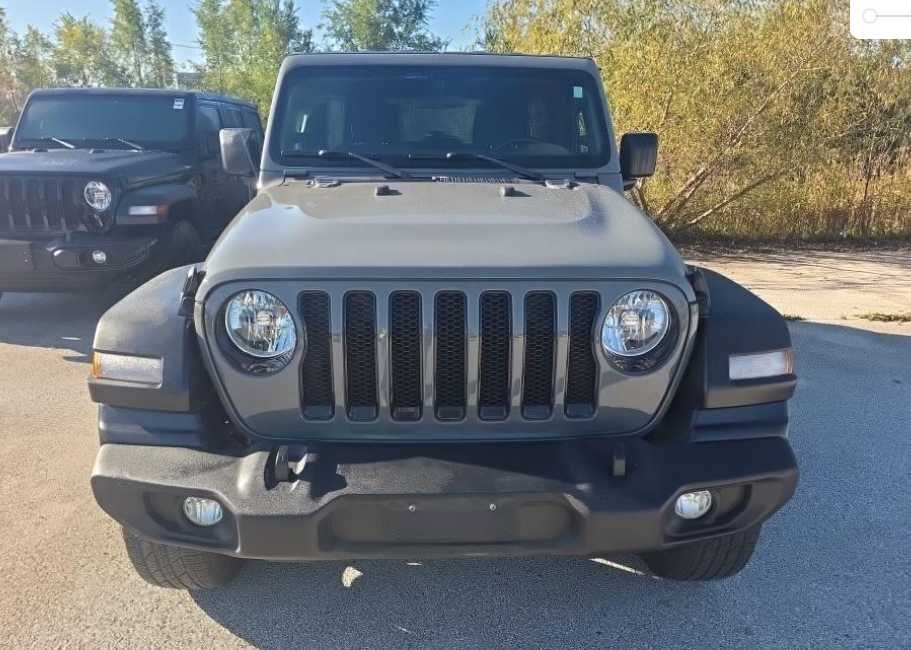 Used 2021 Jeep Wrangler Unlimited Sport AWD/4WD image 2