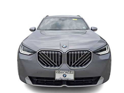 Used 2025 BMW X3 xDrive30i w/ Premium Package AWD/4WD image 2