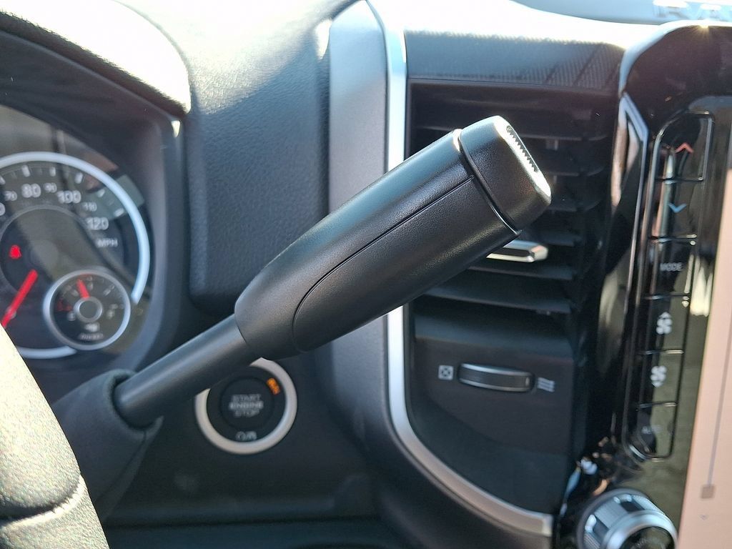 New 2026 RAM 2500 Big Horn AWD/4WD image 16