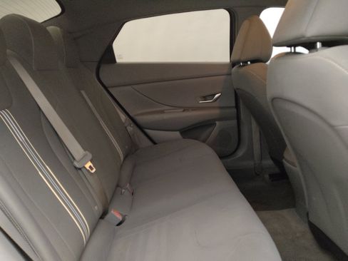 Used 2023 Hyundai Elantra SEL FWD image 19