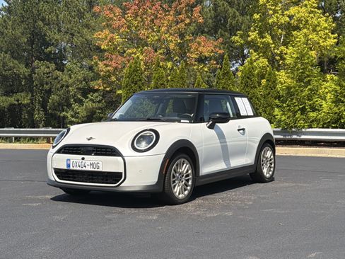 Used 2026 MINI Cooper 2-Door Hardtop FWD image 13