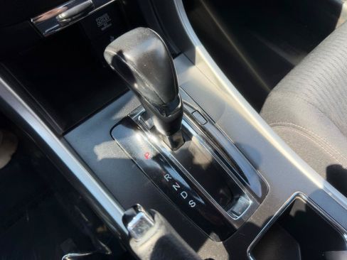 Used 2013 Honda Accord Sport image 17
