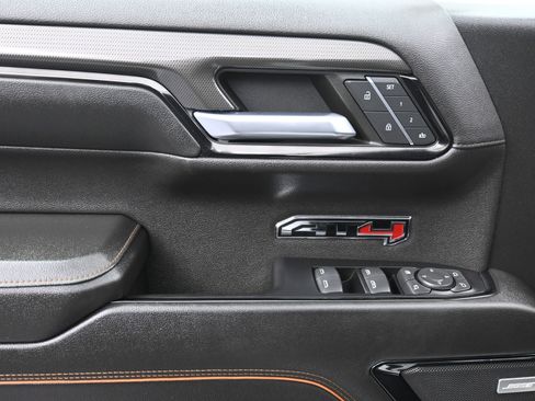 Used 2022 GMC Sierra 1500 AT4 w/ AT4 Preferred Package image 16