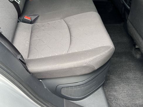 Used 2024 Toyota RAV4 XLE AWD/4WD image 21