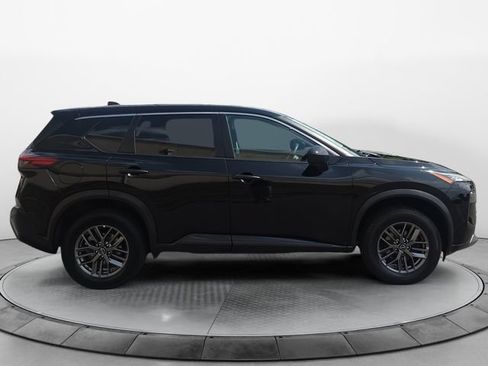 Used 2023 Nissan Rogue S AWD/4WD image 6