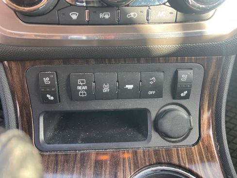 Used 2014 GMC Acadia Denali image 21