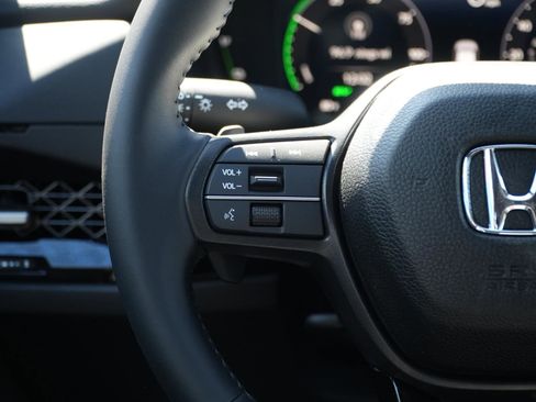 Used 2025 Honda Accord Sport image 23