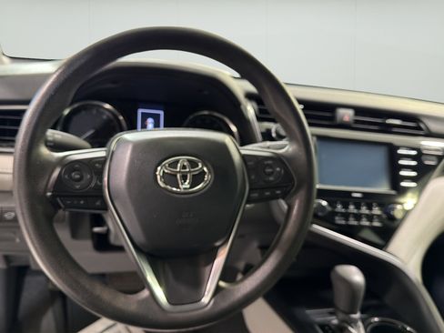 Used 2020 Toyota Camry LE w/ Convenience Package FWD image 13