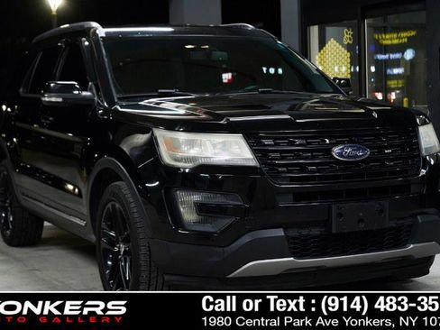 Used 2016 Ford Explorer XLT w/ Equipment Group 202A AWD/4WD image 6