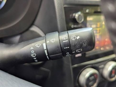 Used 2017 Subaru Forester 2.5i Touring AWD/4WD image 30