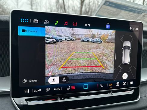 New 2026 Volkswagen Tiguan SE R-Line image 10