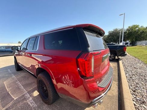 Used 2024 GMC Yukon XL Denali Ultimate AWD/4WD image 11