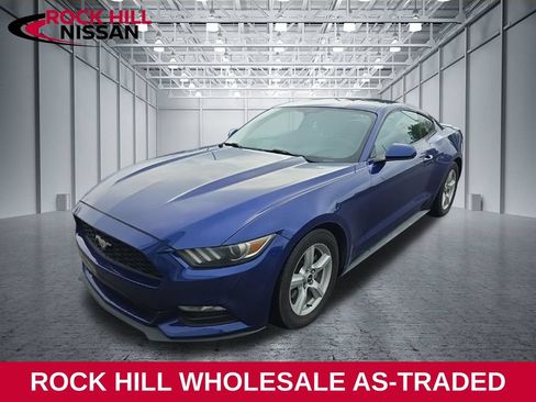 Used 2016 Ford Mustang Coupe RWD image 3