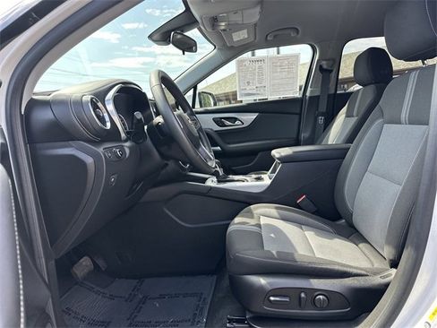 Used 2023 Chevrolet Blazer LT w/ Driver Confidence Package image 10