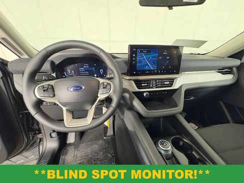 New 2026 Ford Explorer Active RWD image 8