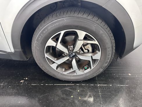 Used 2021 Kia Sportage LX image 19