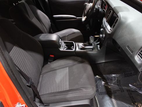 Used 2017 Dodge Charger SXT w/ Rallye Group AWD/4WD image 25