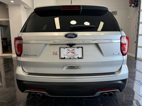 Used 2019 Ford Explorer Platinum AWD/4WD image 5