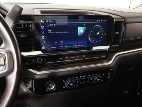 Used 2022 Chevrolet Silverado 1500 LT AWD/4WD image 5
