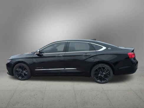 Used 2018 Chevrolet Impala Premier w/ Premier Convenience Package image 3