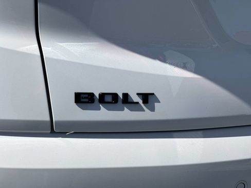 New 2027 Chevrolet Bolt LT w/ Comfort Package FWD image 29
